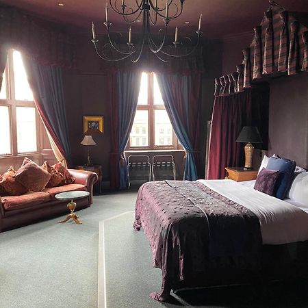 Ruthin Castle Hotel And Spa Bagian luar foto