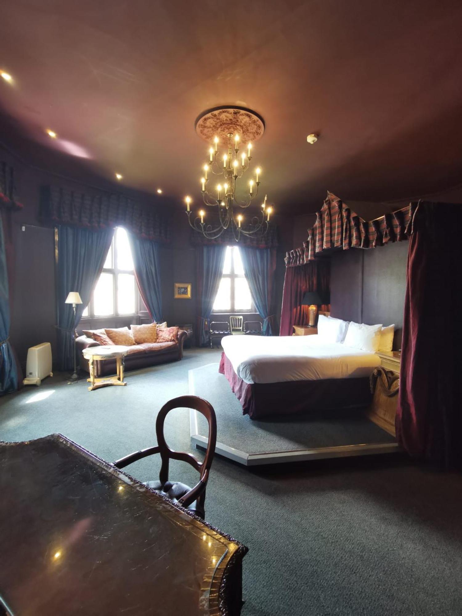 Ruthin Castle Hotel And Spa Bagian luar foto
